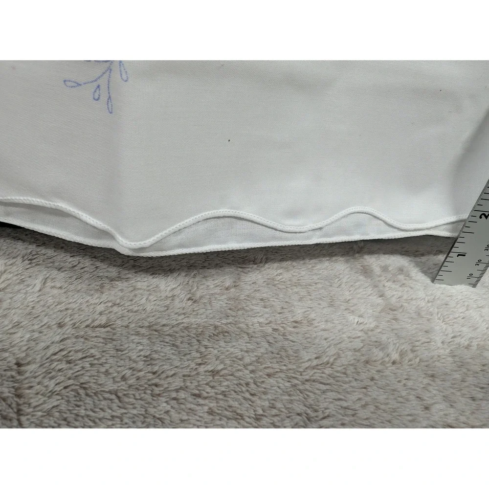 Vtg‎ Wild Rose Tobin? Floral DIY Embroidery Pillowcase Set Scalloped Edge White